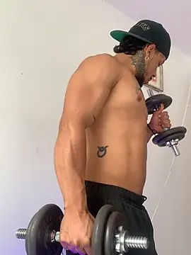 Snapshot of DeimonOficial chatting on 10/21/25, 04:30 DeimonOficial online show from 10/21/25, 04:30