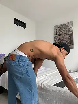 Snapshot of DeimonOficial chatting on 11/14/25, 03:44 DeimonOficial online show from 11/14/25, 03:44