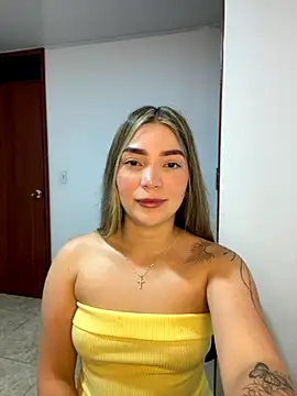 Snapshot of Chantel_sam chatting on 09/24/25, 03:43 Chantel sam online show from 09/24/25, 03:43