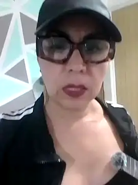 SweetCatheryne online show from 07/10/26, 09:17
