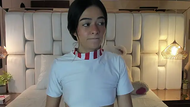 ValeriaPrado online show from 09/28/25, 08:14