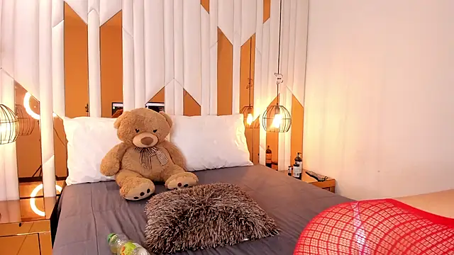 ValeriaPrado online show from 12/03/25, 08:07