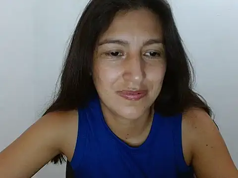 Snapshot of SarahFriendly chatting on 05/19/26, 11:55 SarahFriendly online show from 05/19/26, 11:55