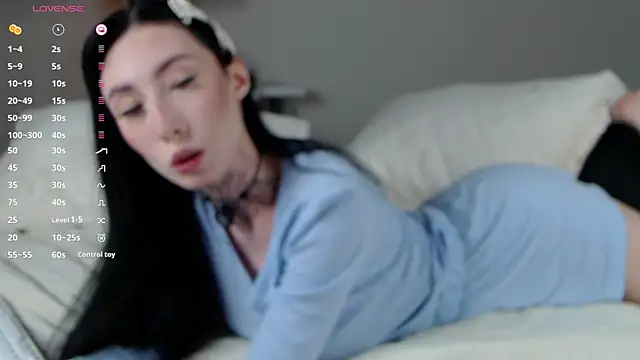 RoseEverhart online show from 09/30/25, 09:09