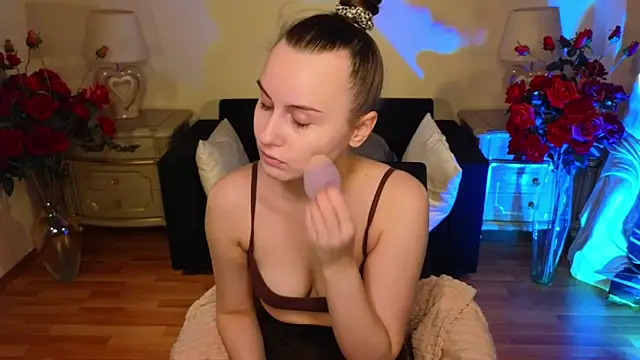 Kelly Cartier online show from 12/04/25, 12:14