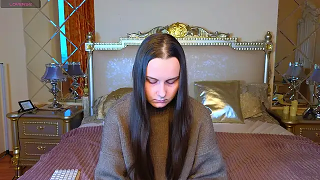 Kelly Cartier online show from 02/05/26, 11:59