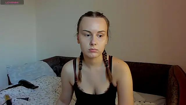 Kelly Cartier online show from 06/15/26, 02:41