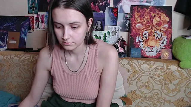 AliceChio online show from 09/17/25, 03:46