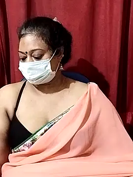 Snapshot of surekha-30 chatting on 02/21/26, 05:03 surekha-30 online show from 02/21/26, 05:03