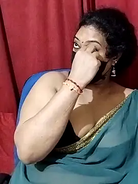 Snapshot of surekha-30 chatting on 04/18/26, 07:07 surekha-30 online show from 04/18/26, 07:07