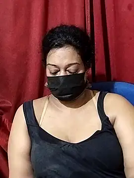 Snapshot of surekha-30 chatting on 06/17/26, 05:58 surekha-30 online show from 06/17/26, 05:58