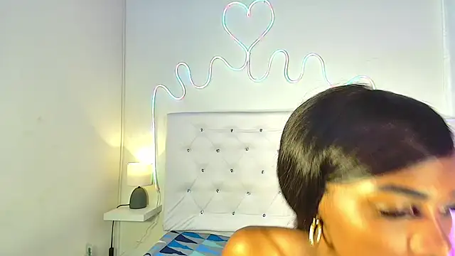 Snapshot of tatixxxvega chatting on 09/17/25, 01:13 tatixxxvega online show from 09/17/25, 01:13