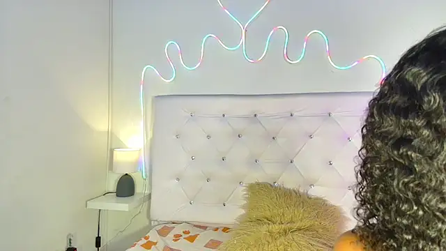 Snapshot of tatixxxvega chatting on 09/23/25, 01:25 tatixxxvega online show from 09/23/25, 01:25