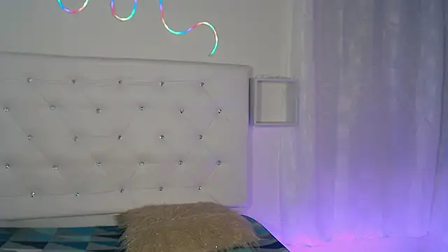 Snapshot of tatixxxvega chatting on 10/11/25, 01:31 tatixxxvega online show from 10/11/25, 01:31