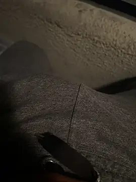 encinas15 online show from 11/04/25, 06:34