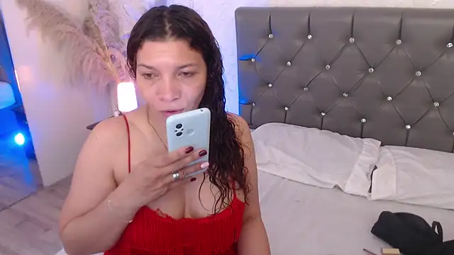 Snapshot of Serena_Houstonn chatting on 05/12/26, 10:34 Serena Houstonn online show from 05/12/26, 10:34