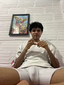 Snapshot of Axel-Mejia chatting on 10/22/25, 02:23 Axel-Mejia online show from 10/22/25, 02:23