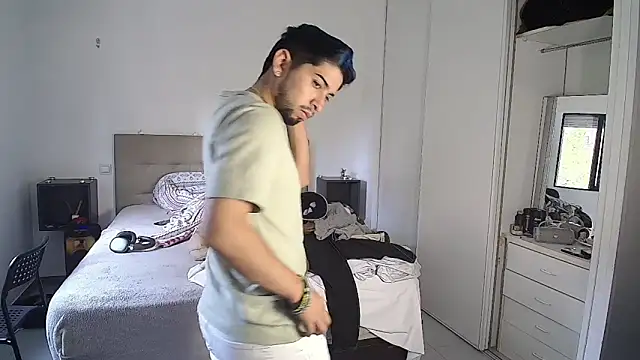 Snapshot of Dimax_xxx chatting on 09/27/25, 02:11 Dimax xxx online show from 09/27/25, 02:11