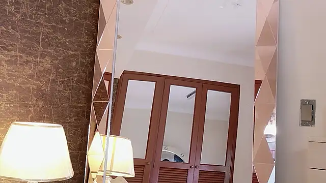 IrinaVelvet online show from 11/18/25, 04:44