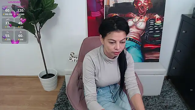 Snapshot of LadyLiia chatting on 04/26/26, 03:37 LadyLiia online show from 04/26/26, 03:37