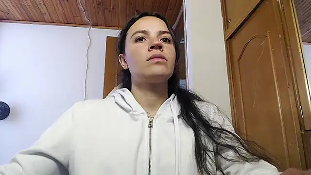 Skylar Serenity online show from 10/21/25, 07:14