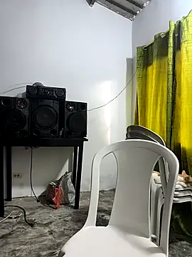 Snapshot of giannis090 chatting on 10/16/25, 09:38 giannis090 online show from 10/16/25, 09:38