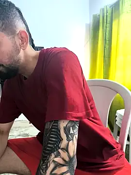 Snapshot of giannis090 chatting on 10/17/25, 07:27 giannis090 online show from 10/17/25, 07:27