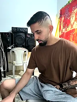 Snapshot of giannis090 chatting on 10/25/25, 09:53 giannis090 online show from 10/25/25, 09:53