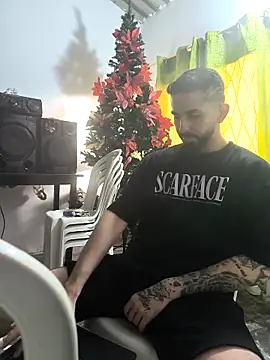 Snapshot of giannis090 chatting on 12/14/25, 09:52 giannis090 online show from 12/14/25, 09:52