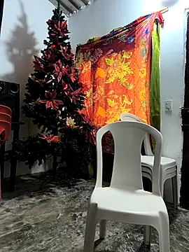 Snapshot of giannis090 chatting on 12/17/25, 09:10 giannis090 online show from 12/17/25, 09:10