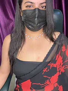 Snapshot of best_couple19 chatting on 10/31/25, 06:31 best couple19 online show from 10/31/25, 06:31