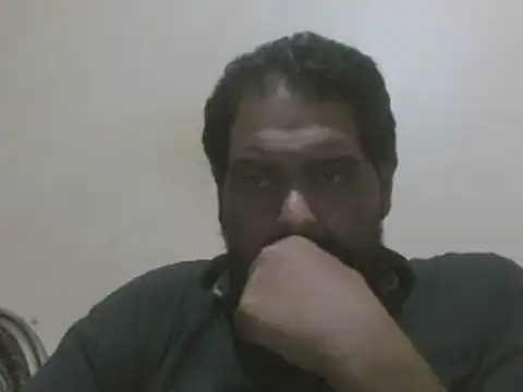 Snapshot of elpoop7305 chatting on 09/25/25, 10:08 elpoop7305 online show from 09/25/25, 10:08