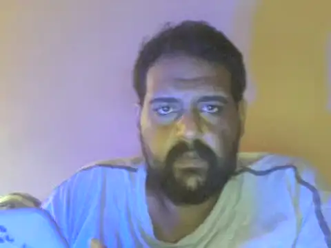 Snapshot of elpoop7305 chatting on 10/01/25, 12:44 elpoop7305 online show from 10/01/25, 12:44