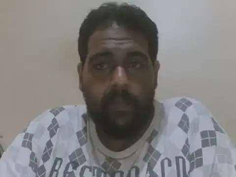 Snapshot of elpoop7305 chatting on 10/05/25, 10:35 elpoop7305 online show from 10/05/25, 10:35