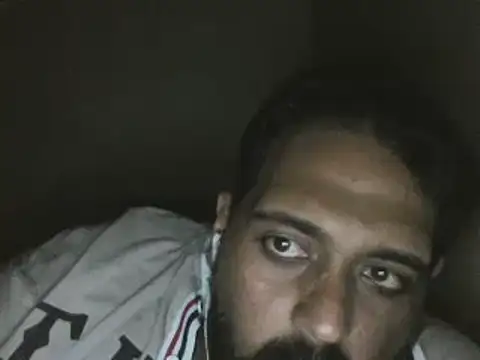 Snapshot of elpoop7305 chatting on 10/12/25, 11:26 elpoop7305 online show from 10/12/25, 11:26