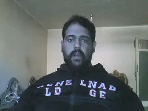 Snapshot of elpoop7305 chatting on 10/16/25, 07:20 elpoop7305 online show from 10/16/25, 07:20