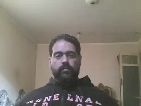 Snapshot of elpoop7305 chatting on 10/17/25, 01:57 elpoop7305 online show from 10/17/25, 01:57