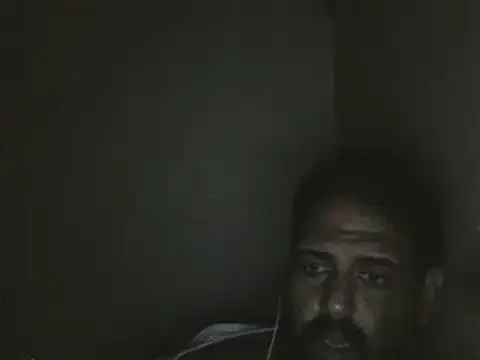 Snapshot of elpoop7305 chatting on 11/06/25, 10:54 elpoop7305 online show from 11/06/25, 10:54