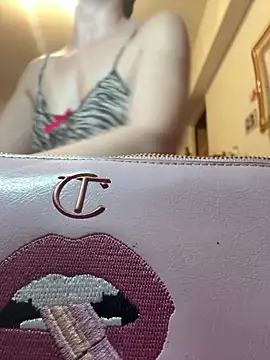 DahliaVonLure online show from 06/12/26, 12:42