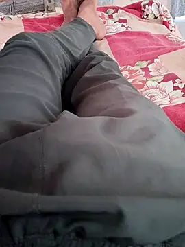 Snapshot of INTERNATIONAL0001 chatting on 10/20/25, 03:29 INTERNATIONAL0001 online show from 10/20/25, 03:29