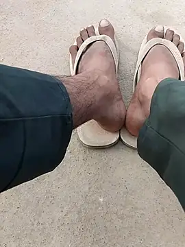 Snapshot of INTERNATIONAL0001 chatting on 10/25/25, 02:41 INTERNATIONAL0001 online show from 10/25/25, 02:41