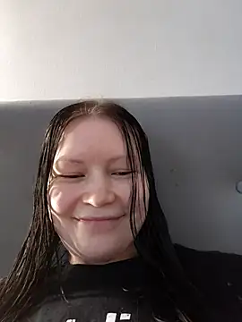 Snapshot of DragonFoxie chatting on 10/10/25, 10:58 DragonFoxie online show from 10/10/25, 10:58