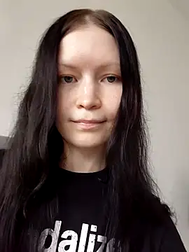 Snapshot of DragonFoxie chatting on 10/13/25, 11:54 DragonFoxie online show from 10/13/25, 11:54