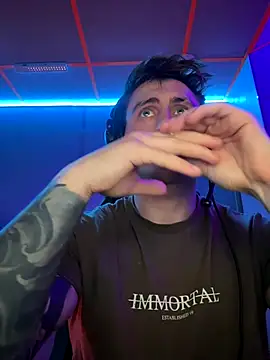 Snapshot of Oscar_Miller_ chatting on 10/16/25, 09:49 Oscar Miller online show from 10/16/25, 09:49