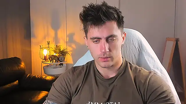 Snapshot of Oscar_Miller_ chatting on 10/17/25, 08:55 Oscar Miller online show from 10/17/25, 08:55