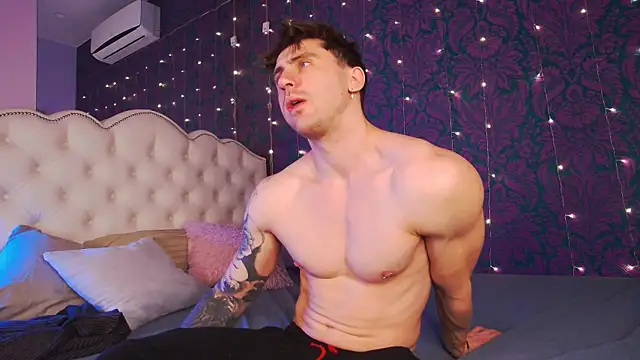 Snapshot of Oscar_Miller_ chatting on 11/29/25, 09:18 Oscar Miller online show from 11/29/25, 09:18