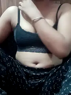 Snapshot of Malikaa-baby5 chatting on 09/15/25, 09:15 Malikaa-baby5 online show from 09/15/25, 09:15