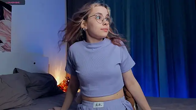 VedaSchulz online show from 11/29/25, 06:33