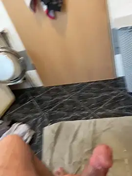 Snapshot of geilheit12 chatting on 10/30/25, 03:35 geilheit12 online show from 10/30/25, 03:35