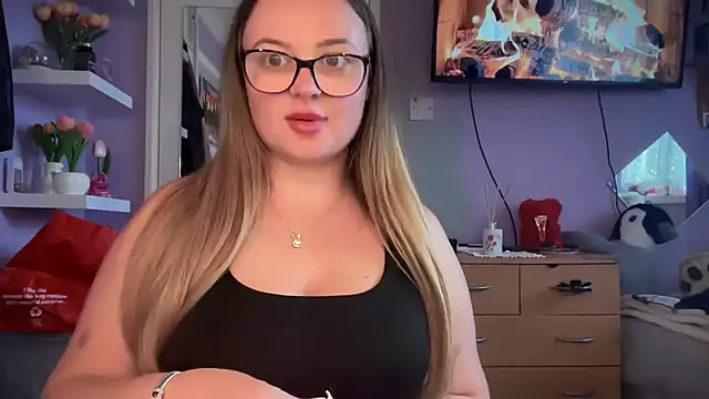 SexySashaxox online show from 06/11/26, 02:15